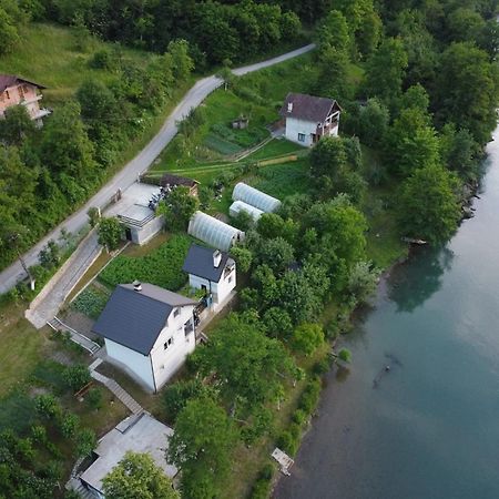 Vikendica Pored Drine Foca Handici Kültér fotó