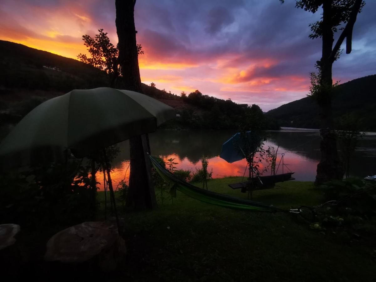 Vikendica Pored Drine Foca Handici Kültér fotó
