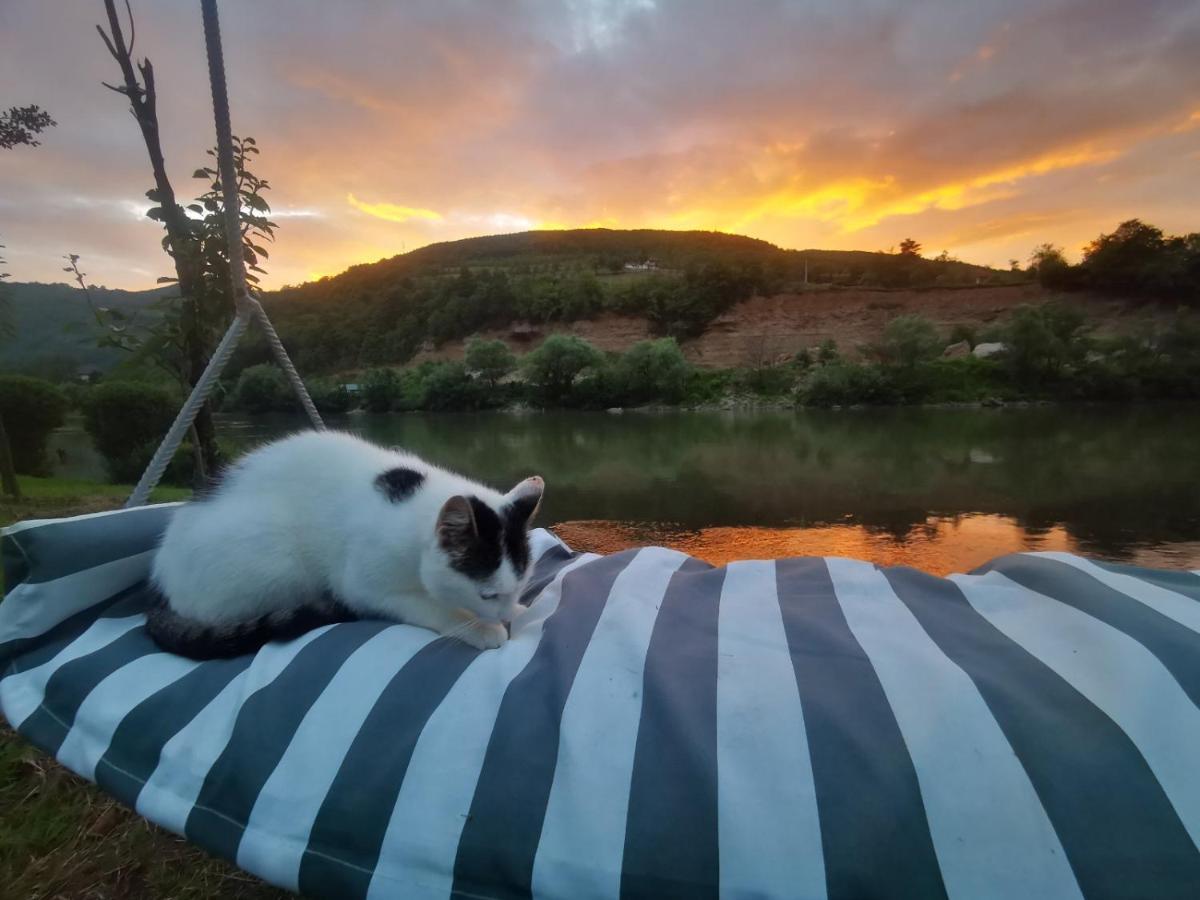 Vikendica Pored Drine Foca Handici Kültér fotó