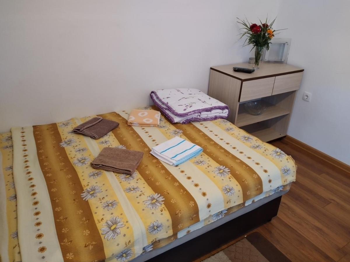 Vikendica Pored Drine Foca Handici Kültér fotó
