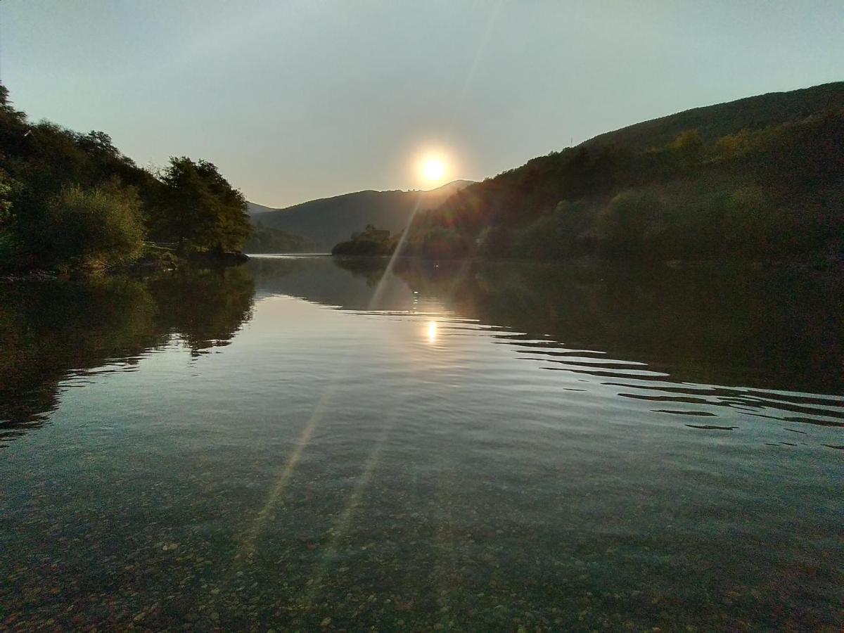 Vikendica Pored Drine Foca Handici Kültér fotó