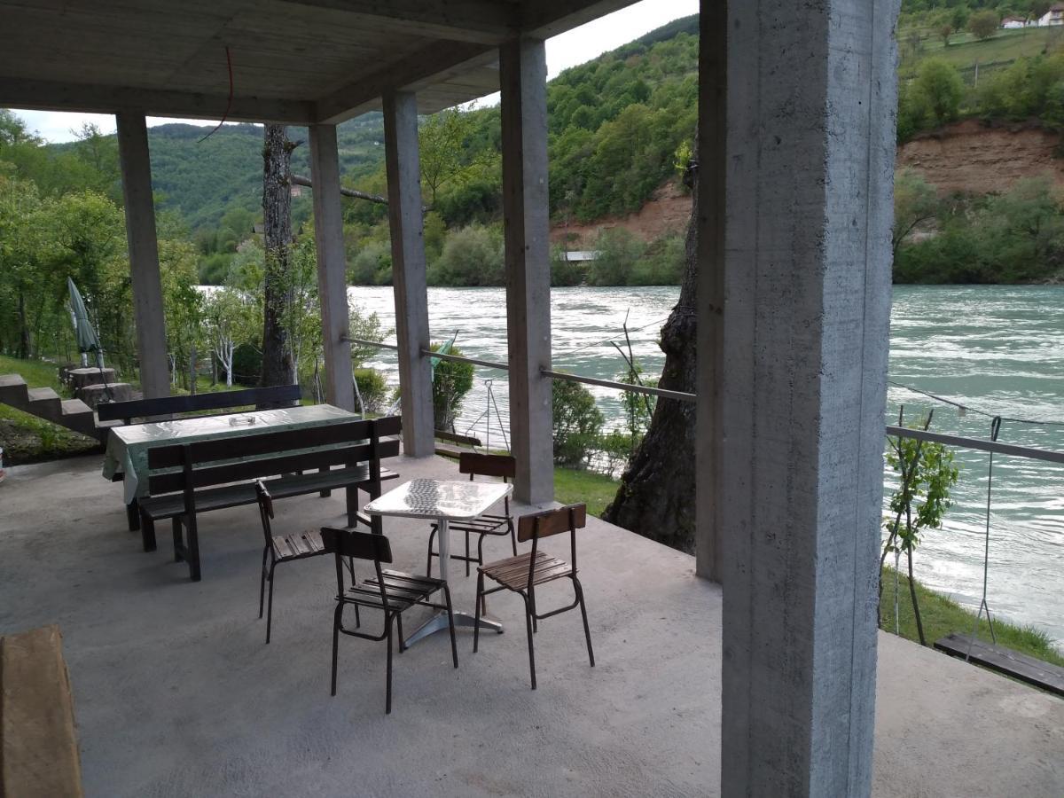 Vikendica Pored Drine Foca Handici Kültér fotó