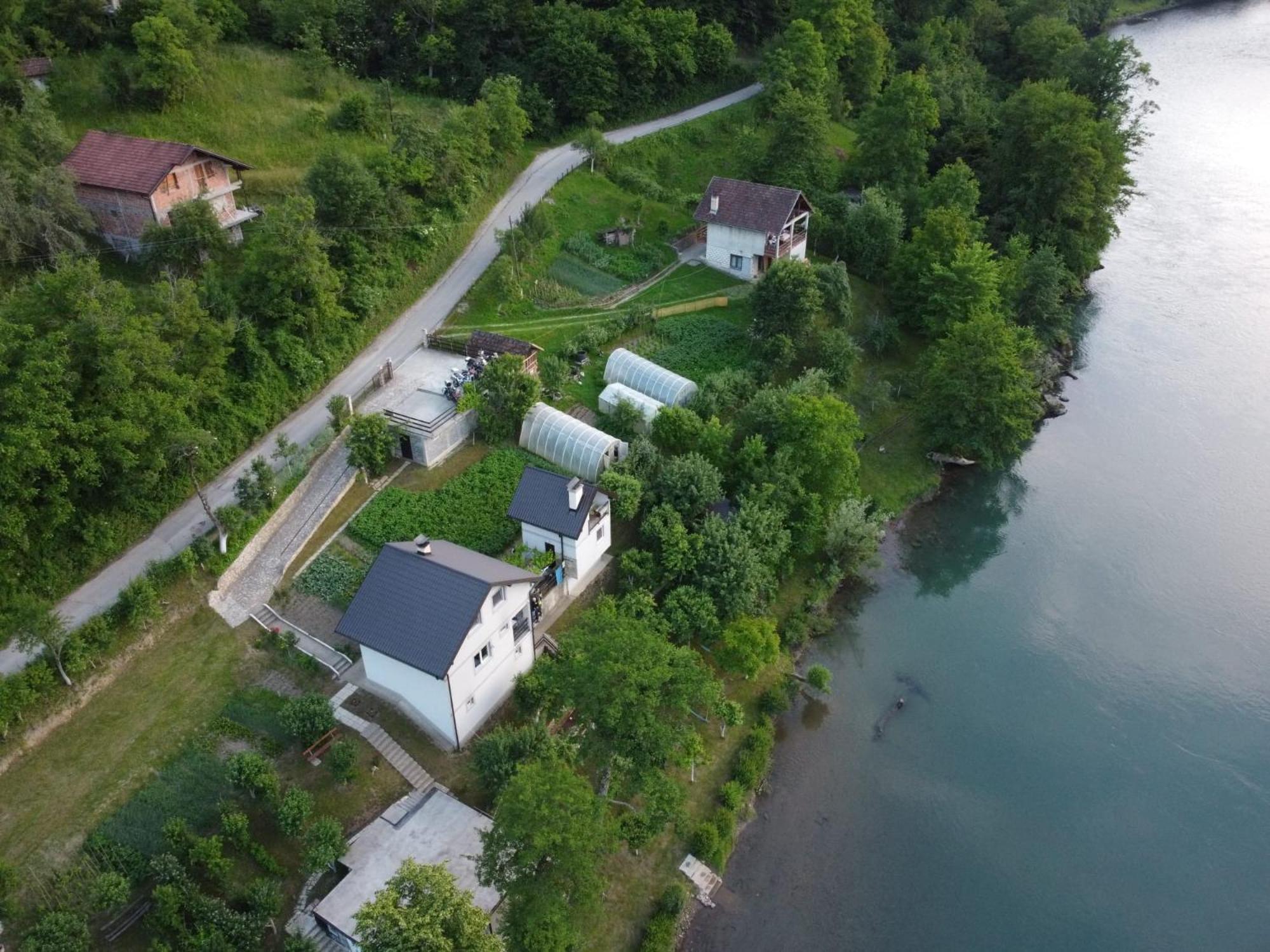 Vikendica Pored Drine Foca Handici Kültér fotó